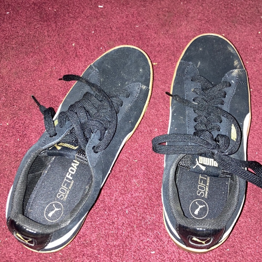 Puma tennis shoes.